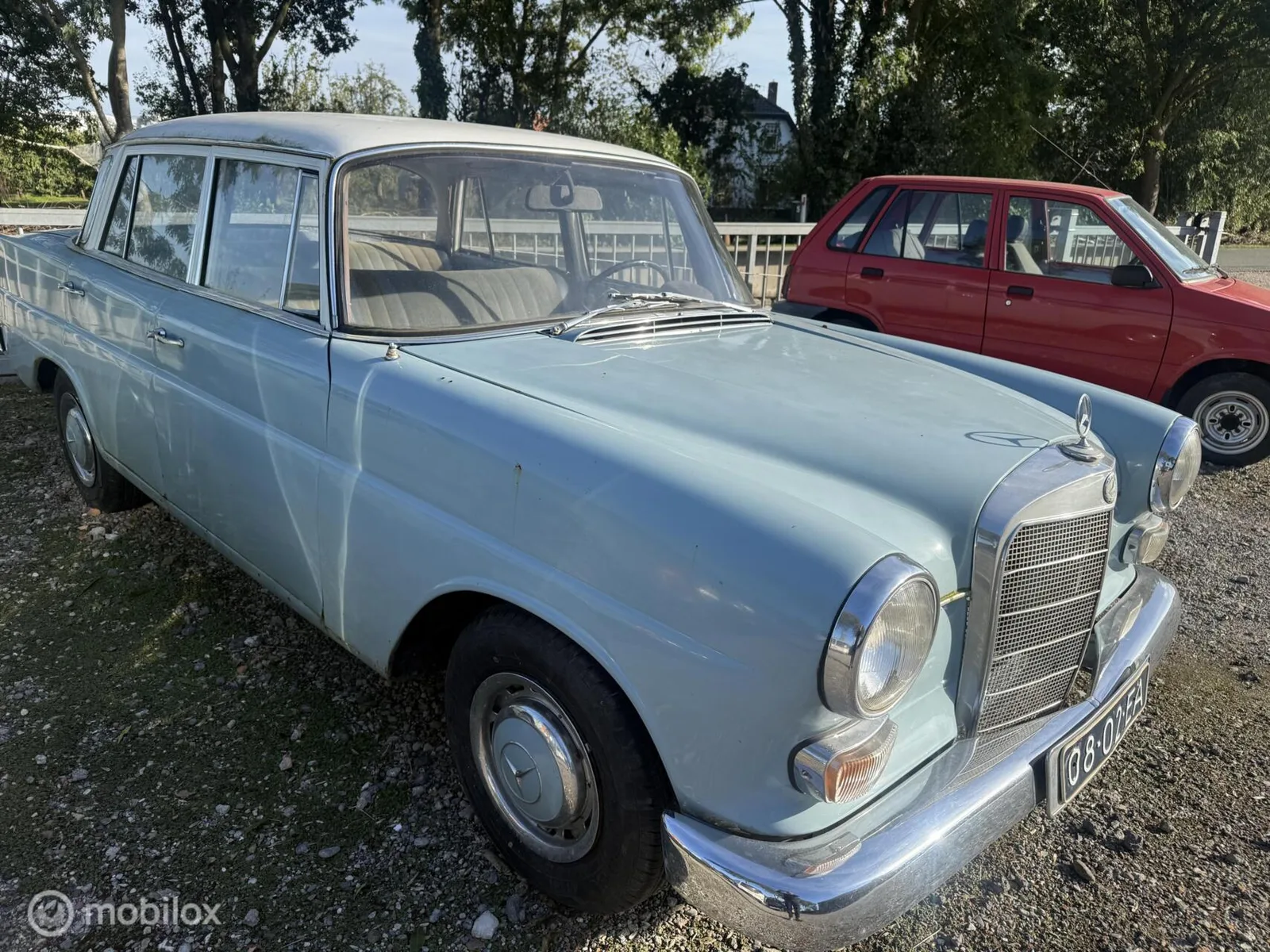 Mercedes-Benz 200-Serie (1967) — foto 1