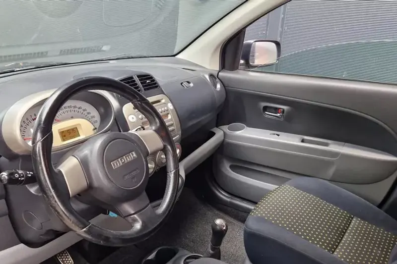 Daihatsu Sirion (2009)