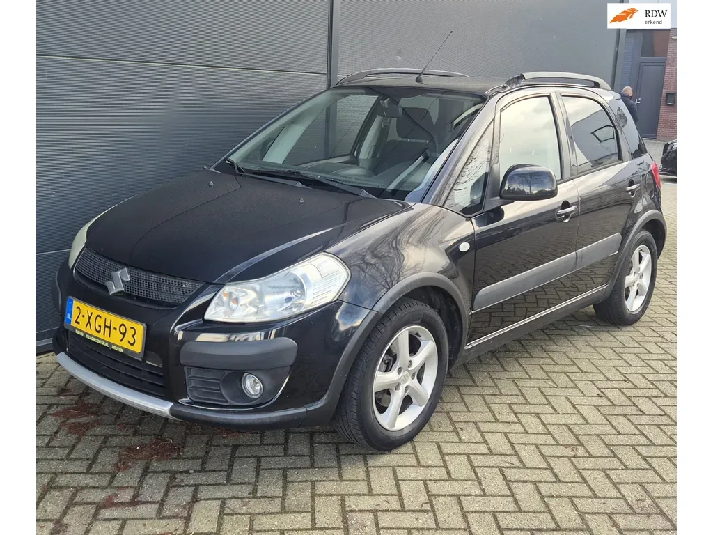 Suzuki SX4 (2006) — foto 1