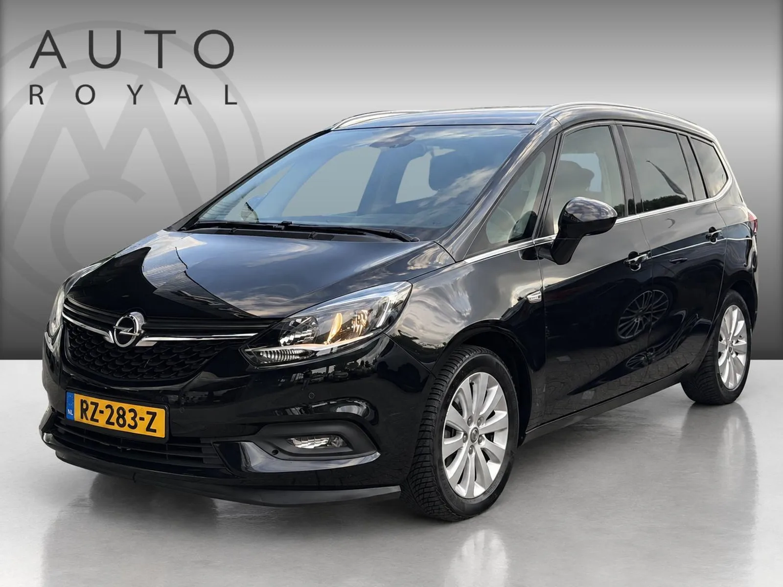 Opel Zafira (2017) — foto 1