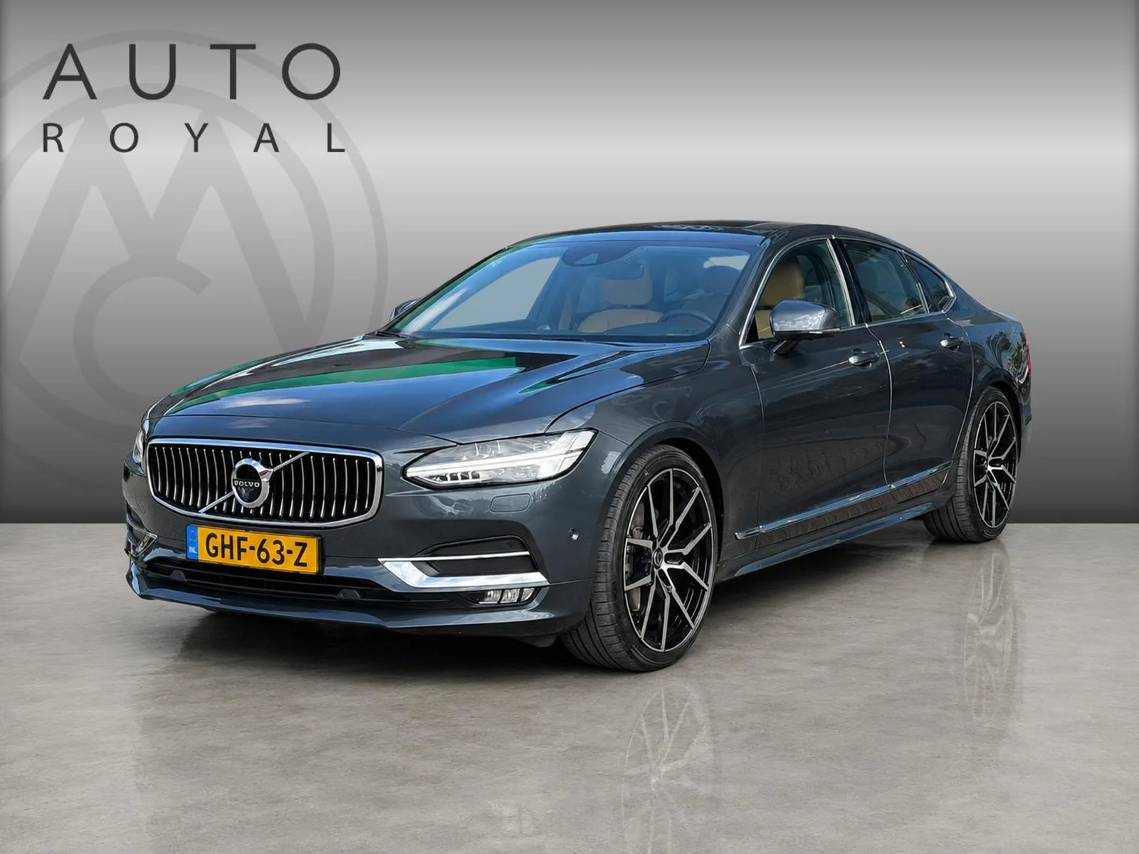 Volvo S90 (2016) — foto 1