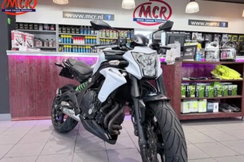 Kawasaki Er-6n (2015)