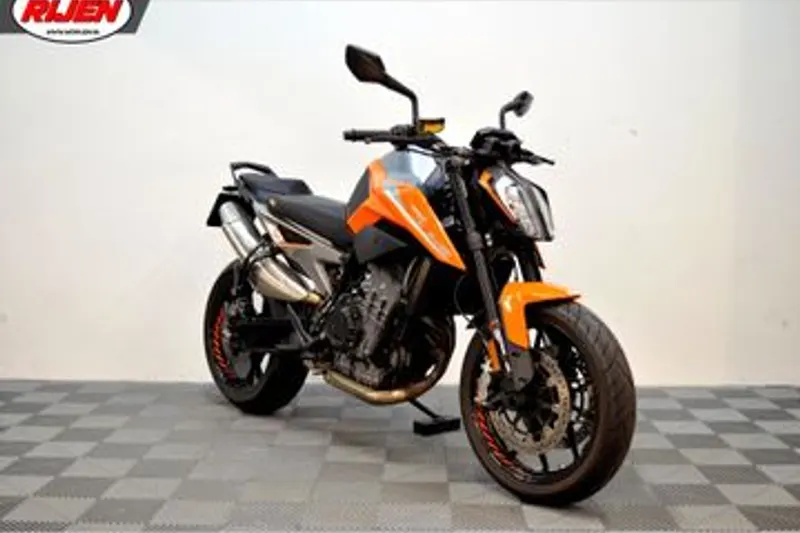 KTM 790 Duke (2020)