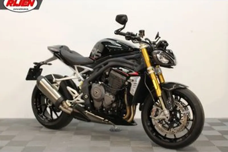 Triumph Speed Triple 1200 RS (2024)