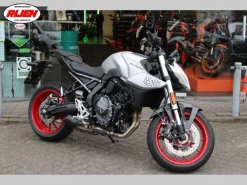 Suzuki GSX-8S (2026) — foto 1