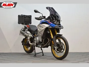 BMW F (2019) — foto 1