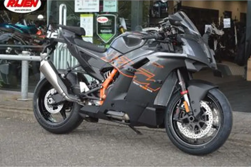 KTM 990 RC R (2026)