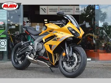 Triumph Daytona 660 (2026) — foto 1