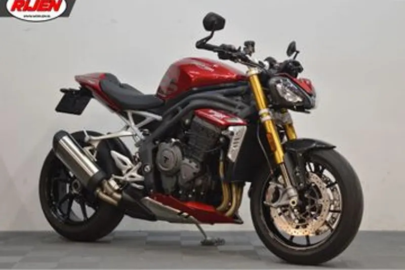 Triumph Speed Triple 1200 RS (2024)