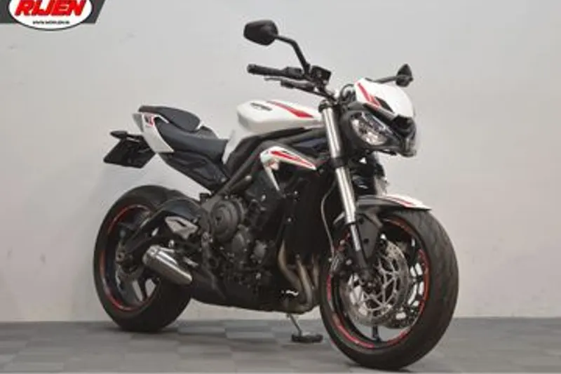 Triumph Street Triple S (2022)