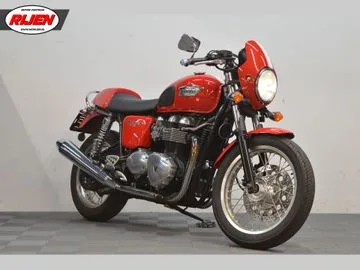 Triumph Thruxton 900 (2009) — foto 1