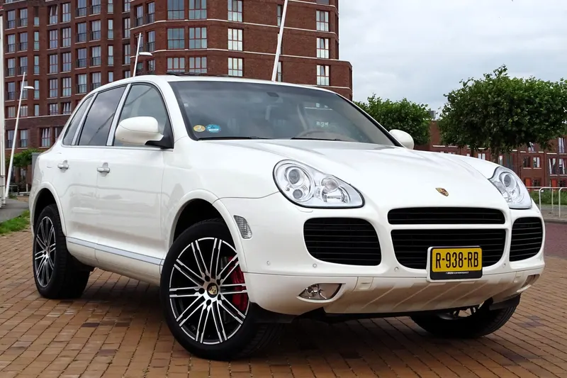 Porsche Cayenne (2003)