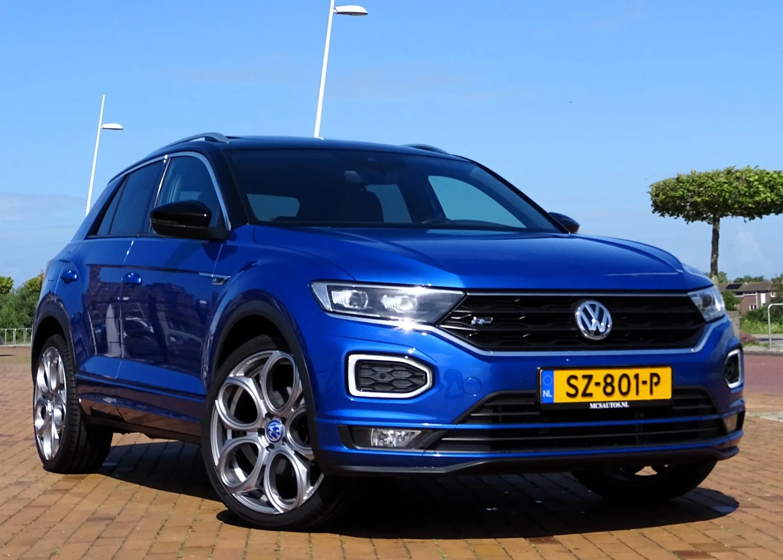 Volkswagen T-Roc (2018) — foto 1