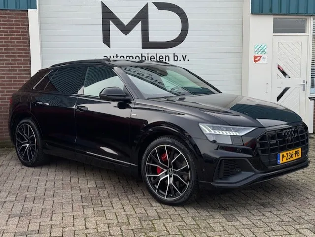 Audi Q8 (2021) — foto 1