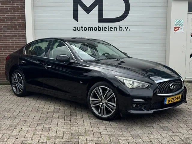 Infiniti Q50 (2015) — foto 1