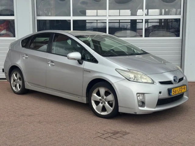 Toyota Prius (2010) — foto 1