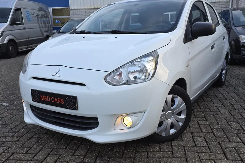 Mitsubishi Space Star (2014)