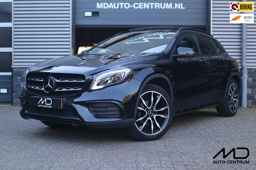 Mercedes-Benz GLA (2017) — foto 1