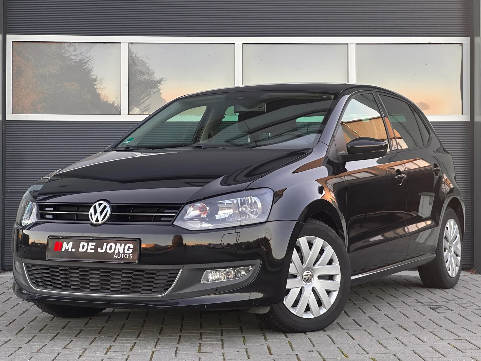 Volkswagen Polo (2011) — foto 1