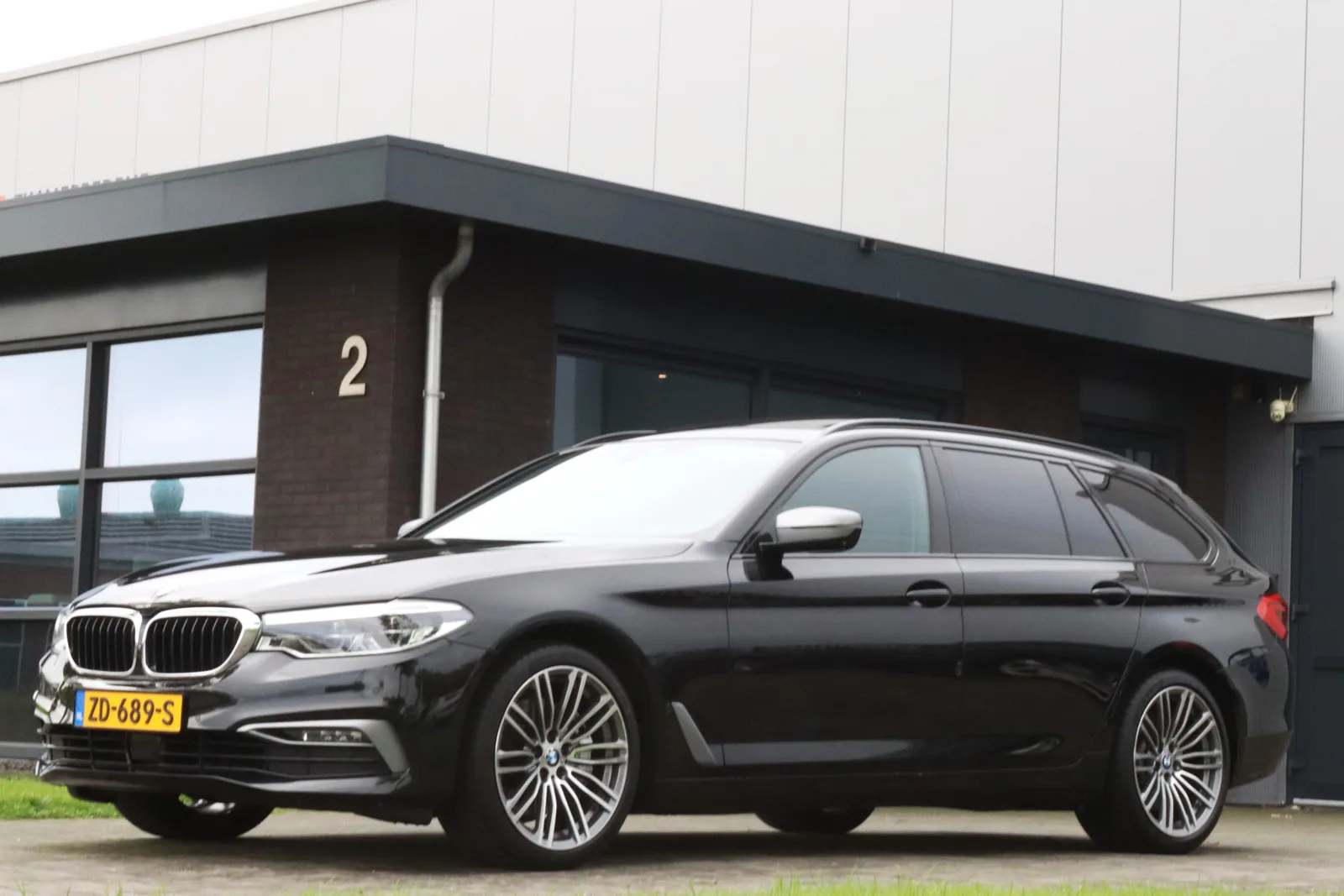 BMW 5-Serie (2018) — foto 1