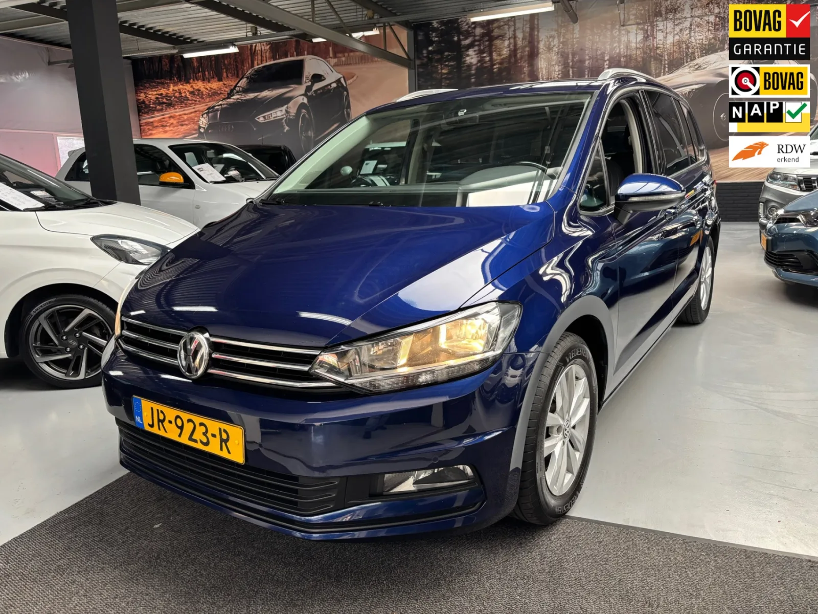 Volkswagen Touran (2016) — foto 1