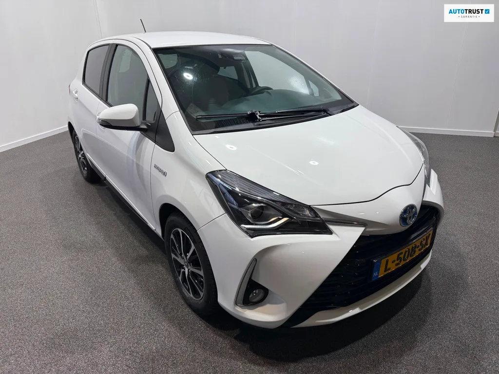 Toyota Yaris (2018) — foto 1