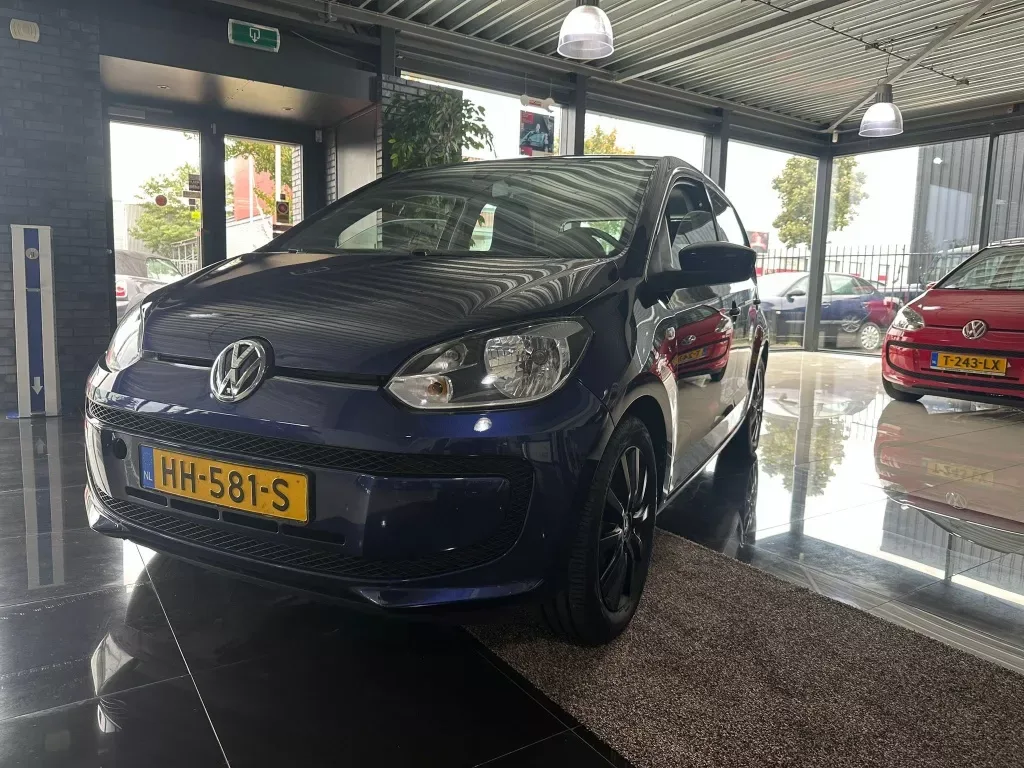 Volkswagen Up! (2015) — foto 1