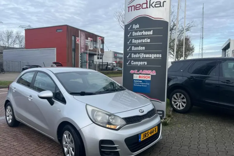 Kia Rio (2015)