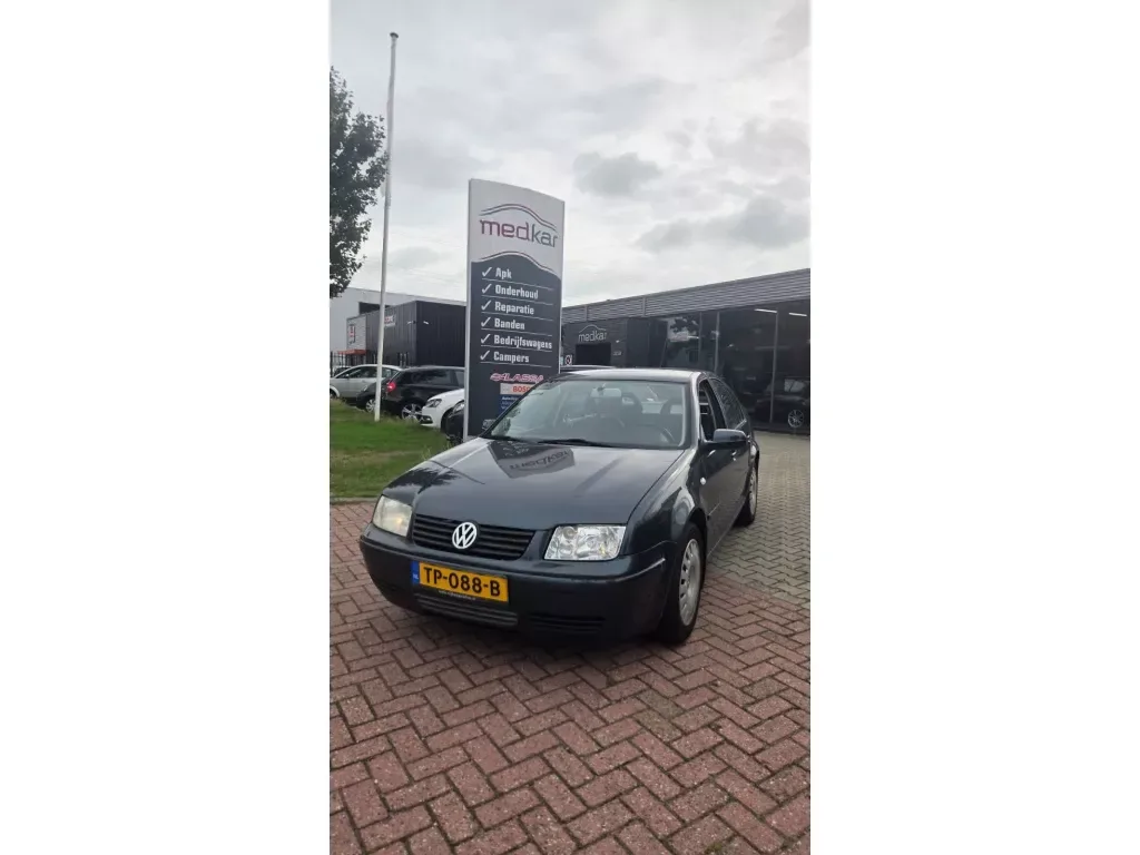 Volkswagen Bora (2001) — foto 1