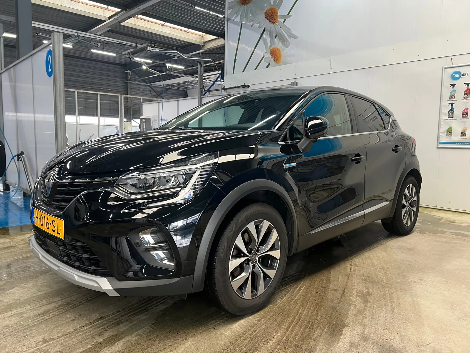 Renault Captur (2020) — foto 1