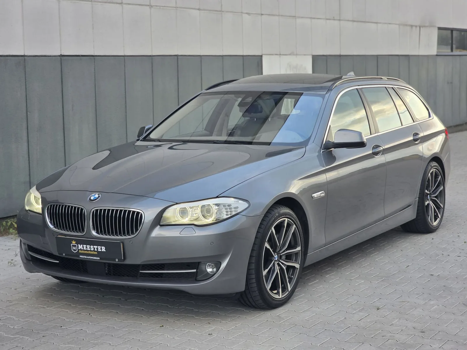BMW 5-Serie (2012) — foto 1