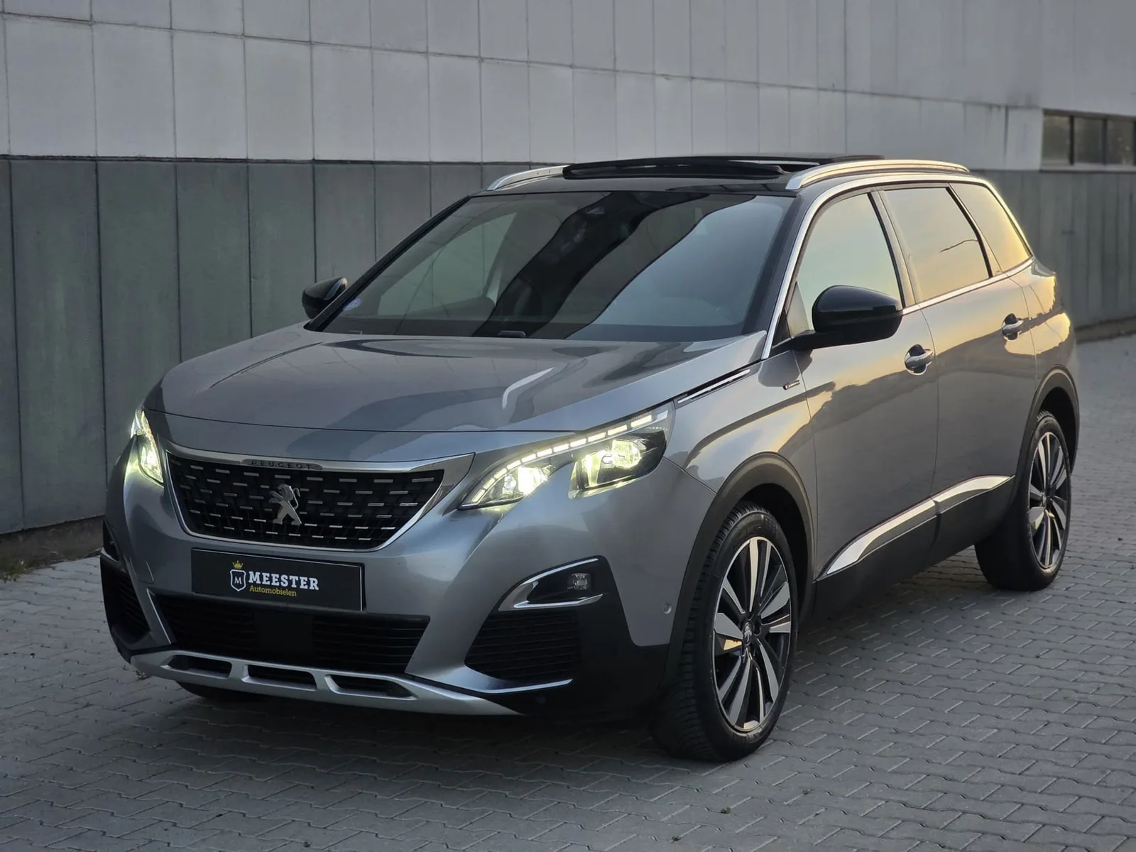 Peugeot 5008 (2017) — foto 1
