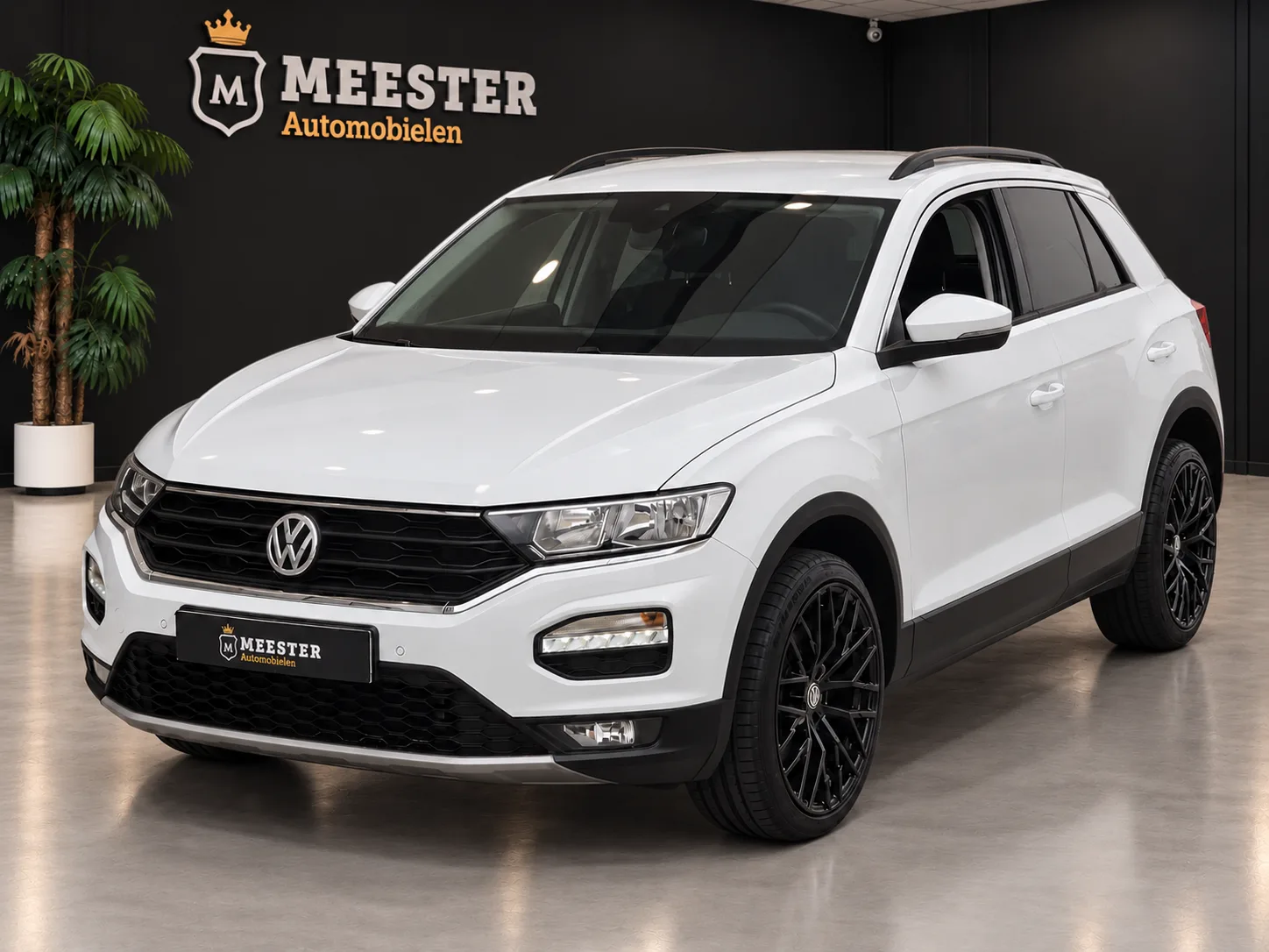 Volkswagen T-Roc (2018) — foto 1