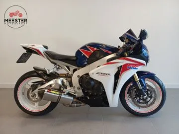 Honda CBR1000RR (2012) — foto 1