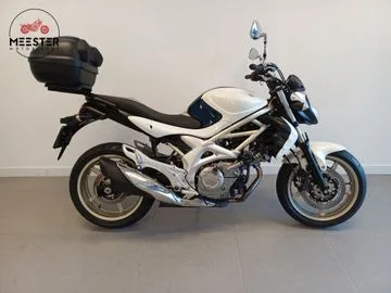 Suzuki SFV 650 Gladius (2009) — foto 1