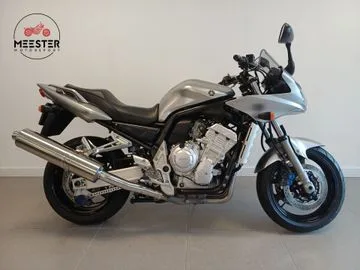 Yamaha FZS 1000 Fazer (2003) — foto 1