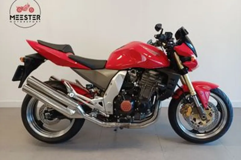 Kawasaki Z1000 (2004)