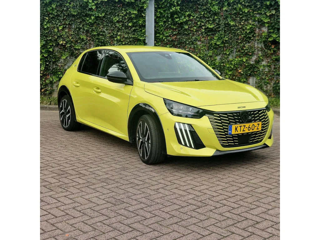 Peugeot e-208 (2024) — foto 1