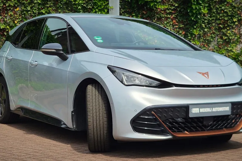 CUPRA Born (2022)