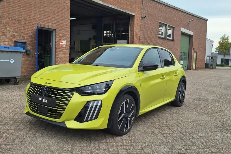 Peugeot e-208 (2024)