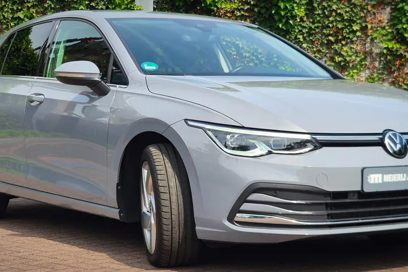 Volkswagen Golf (2022)