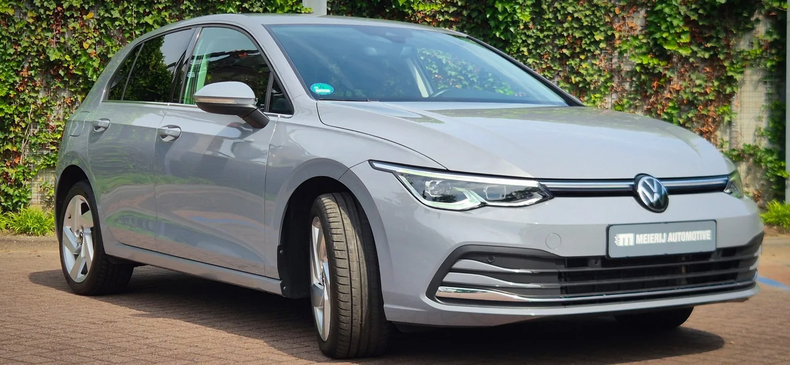 Volkswagen Golf (2022) — foto 1