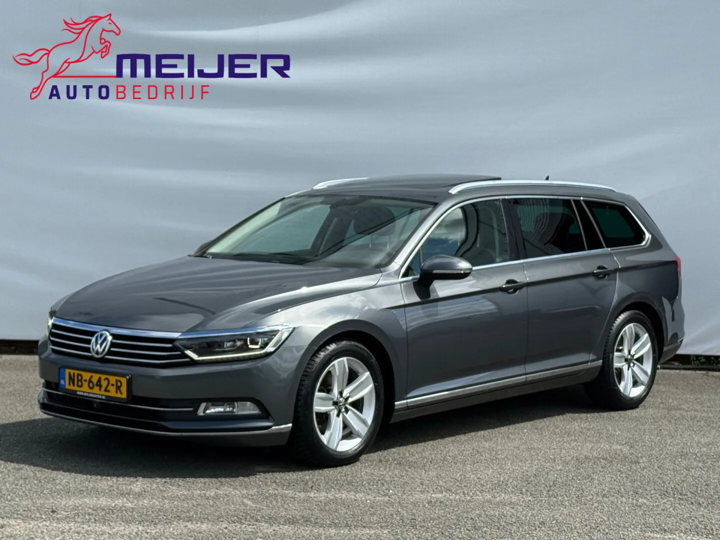 Volkswagen Passat (2017) — foto 1