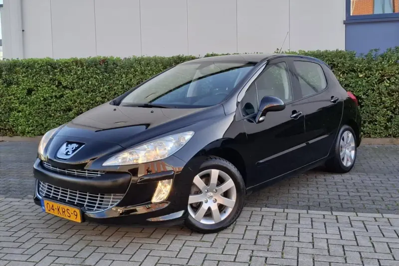 Peugeot 308 (2010)