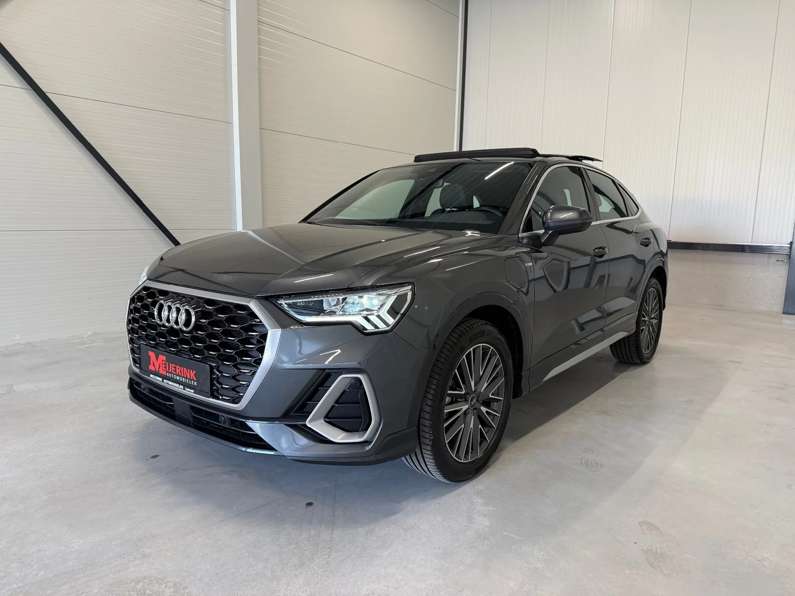 Audi Q3 (2022) — foto 1