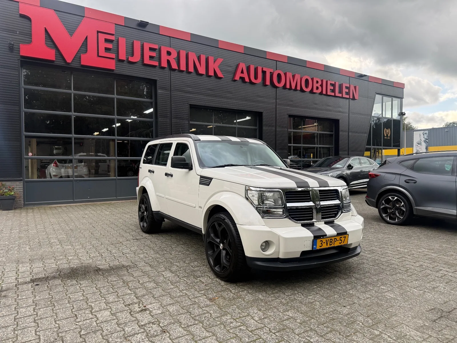 Dodge Nitro (2009) — foto 1