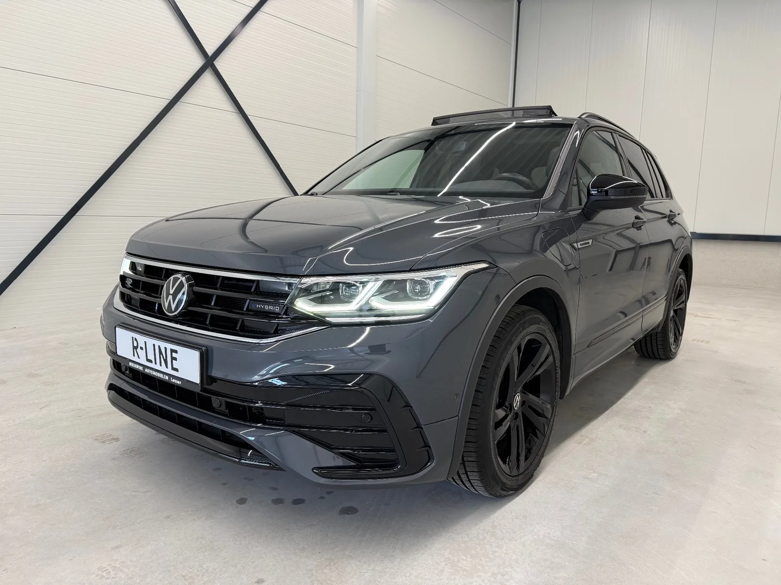 Volkswagen Tiguan (2023) — foto 1