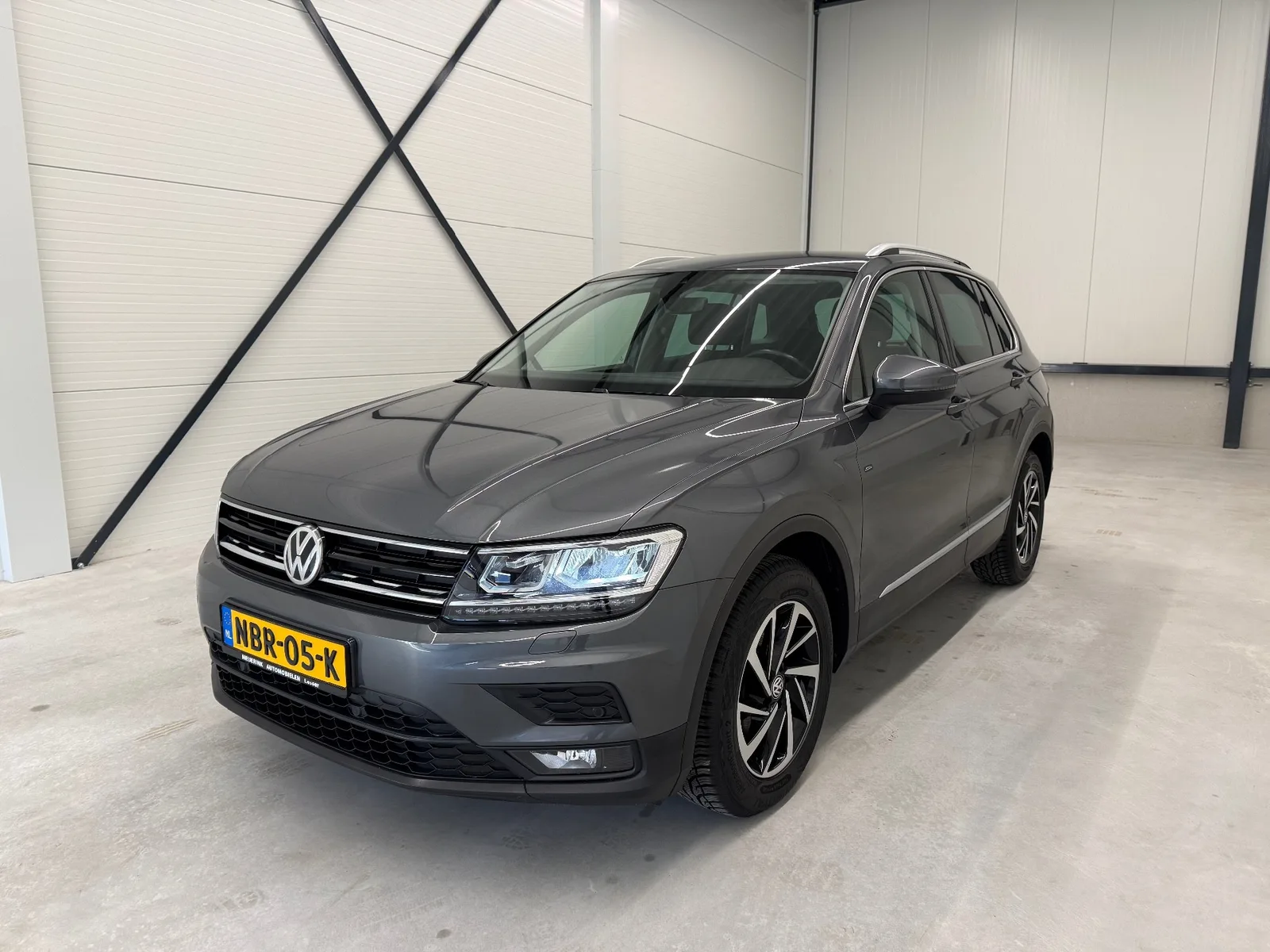 Volkswagen Tiguan (2018) — foto 1