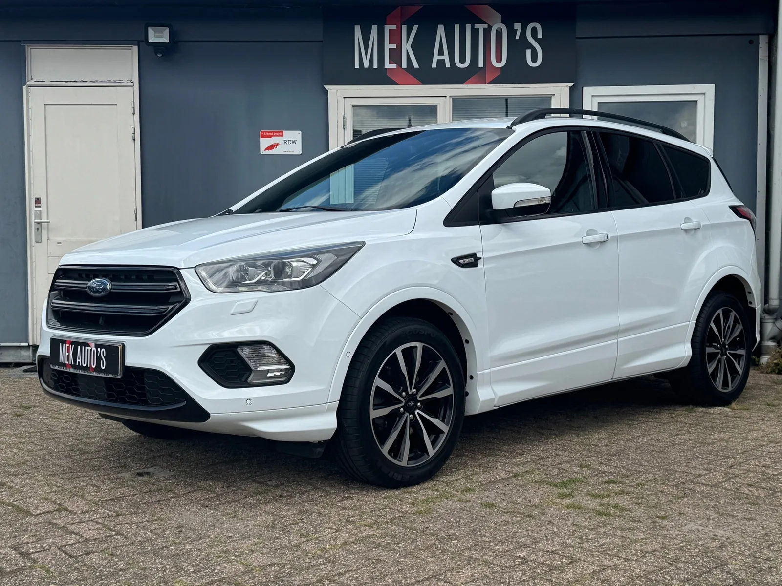 Ford Kuga (2018) — foto 1