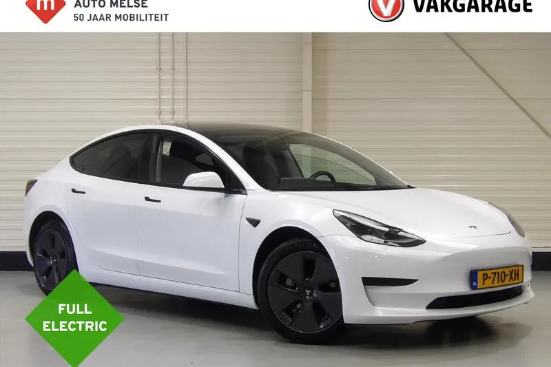 Tesla Model 3 (2022)